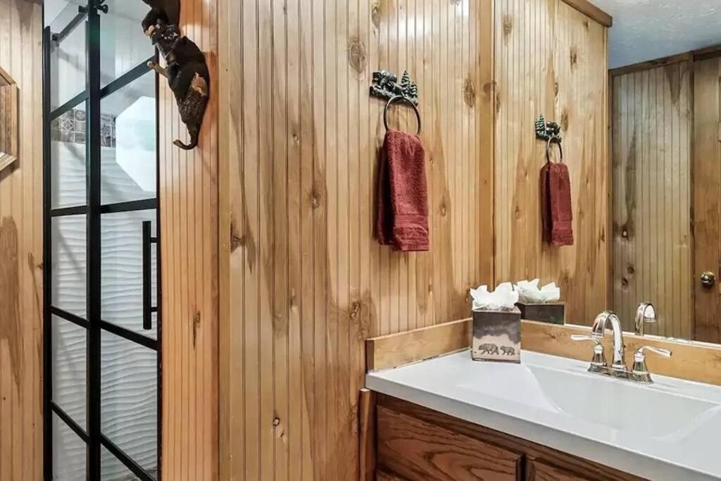 Villa Beary Peaceful Smokies Retreat: Hot-Tub & Pools Pigeon Forge Esterno foto
