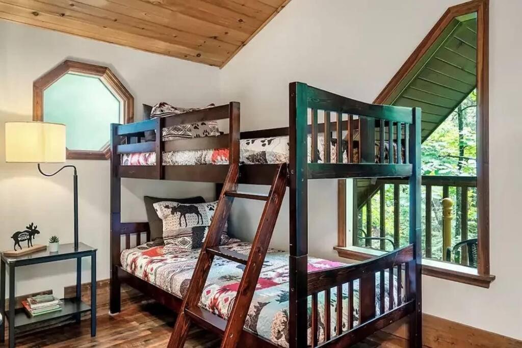 Villa Beary Peaceful Smokies Retreat: Hot-Tub & Pools Pigeon Forge Esterno foto